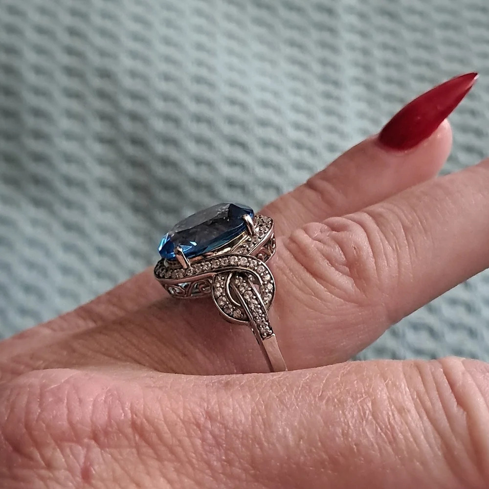 Blue Topaz and White Zircon Ring in 925 Sterling Silver - Picture 6 of 8